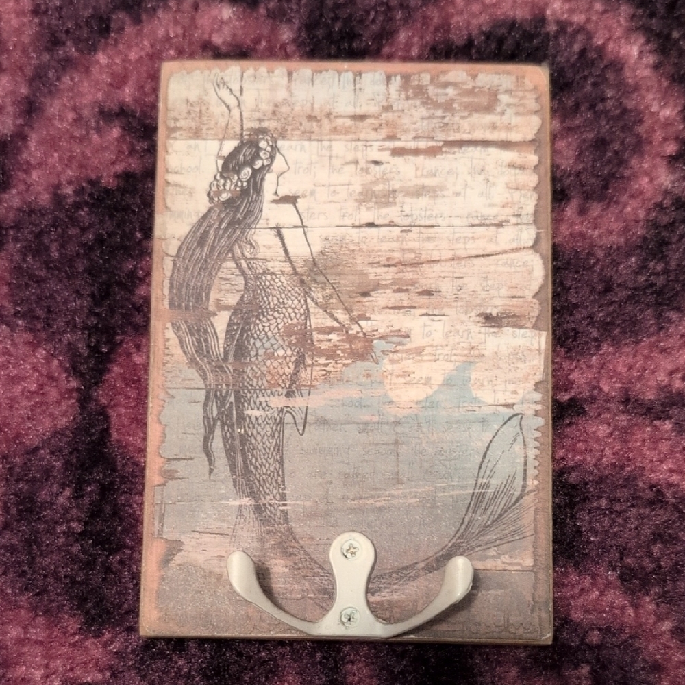 Rustic Mermaid Wall Hook Decor